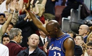 Michael Jordan demissão locutor