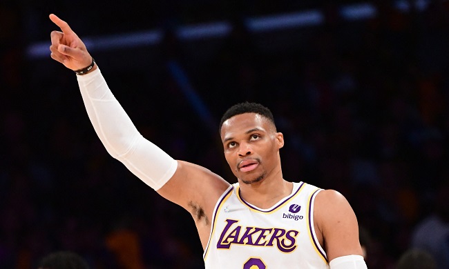 westbrook dispensado orgulhoso lakers