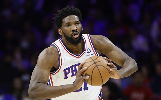 joel embiid 76ers retorno