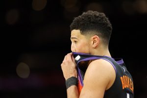 Bucks Suns finalistas caem
