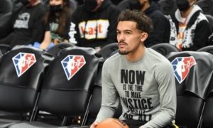 trae young hawks trocas