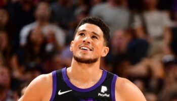 Devin Booker extensão Suns