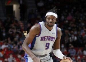 Grant troca Pistons Blazers