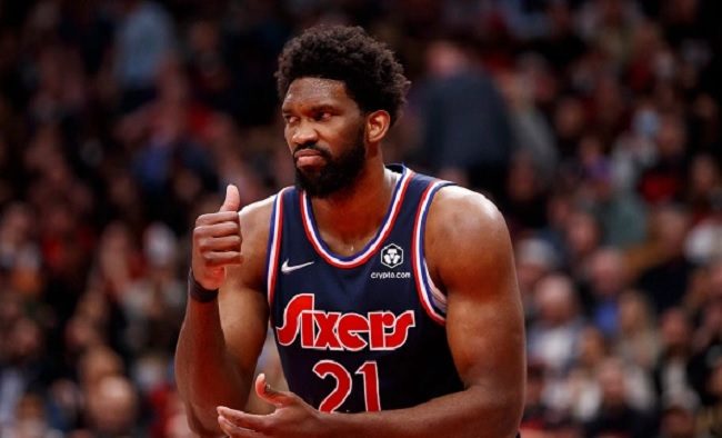 joel embiid cirurgia polegar