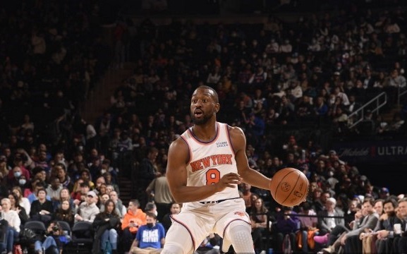 Knicks troca Pistons Walker