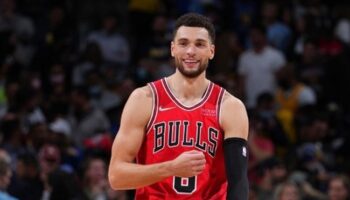 Zach LaVine extensão Bulls