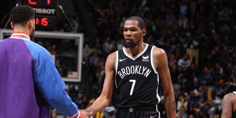 troca Kevin Durant Simmons