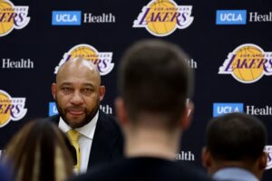 woj opções trocas lakers