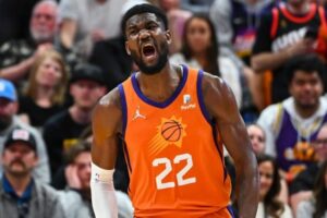 ayton renovar contrato suns