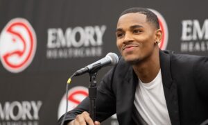murray trae young hawks