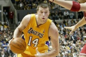 Campeão Lakers vítimas Ucrânia