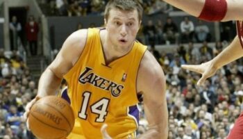 Campeão Lakers vítimas Ucrânia