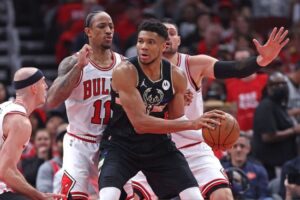 Giannis Antetokounmpo jogar bulls