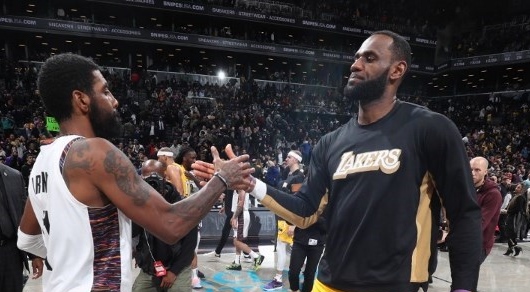 LeBron Lakers troca Kyrie