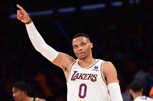 Lakers trocas Russell Westbrook