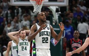 Khris Middleton Bucks futuro