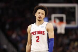 Cade Cunningham cirurgia temporada