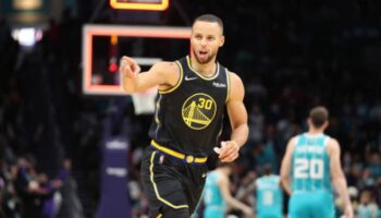 STEPHEN CURRY WARRIORS HORNETS