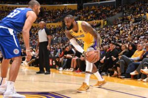 lakers pior aproveitamento três