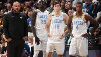 Lakers provar Darvin Ham