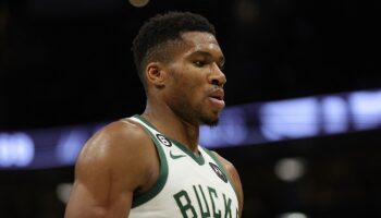 giannis antetokounmpo temporada bucks