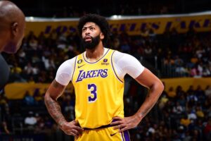 opções troca Anthony Davis