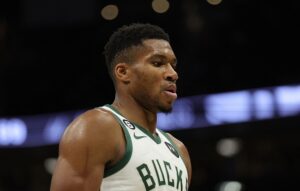 Antetokounmpo começo ruim Bucks
