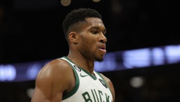 Antetokounmpo começo ruim Bucks