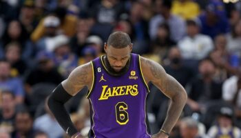 LeBron Lakers opções trocas