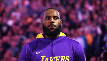 lebron james troca lakers