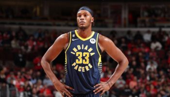 Myles Turner troca Lakers