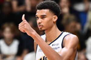 Pacers Spurs trocas Wembanyama