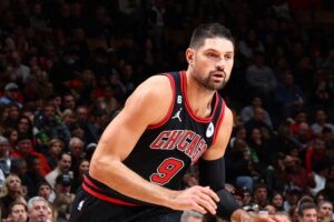Nikola Vučević renovação contrato