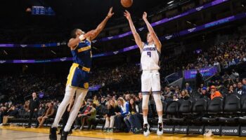 NBA arbitragem Kings warriors