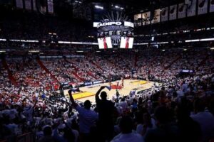 heat arena falência patrocinador