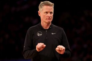 Steve Kerr manter autoridade