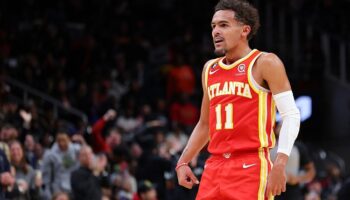 Trae Young Hawks troca