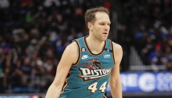 mavericks troca bojan bogdanovic