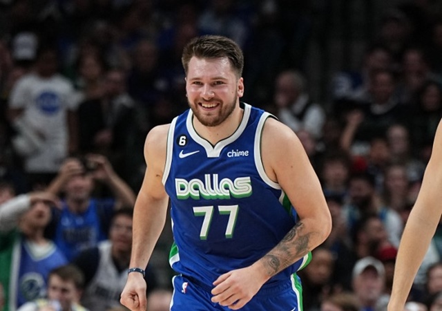 Luka Doncic Mavericks Suns