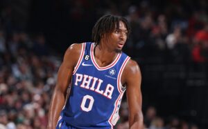 Tyrese Maxey reserva Sixers