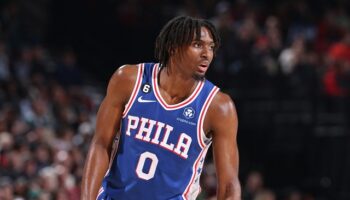 Tyrese Maxey reserva Sixers