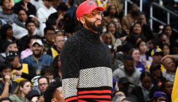 Lakers Anthony Davis reforço