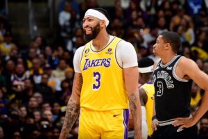 Anthony Davis lesão Lakers