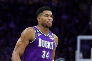 Giannis Antetokounmpo Bob Esponja