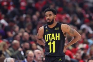 Clippers troca Mike Conley