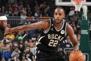 Khris Middleton Bucks NBA