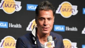 gm lakers trocas time
