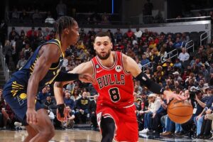 Lakers troca Zach LaVine