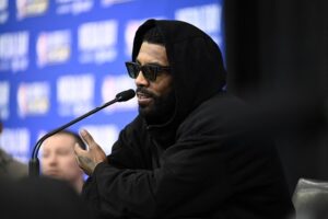 kyrie irving problemas mavericks