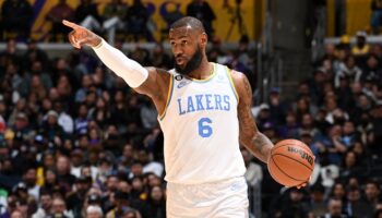 lebron james lesionado lakers